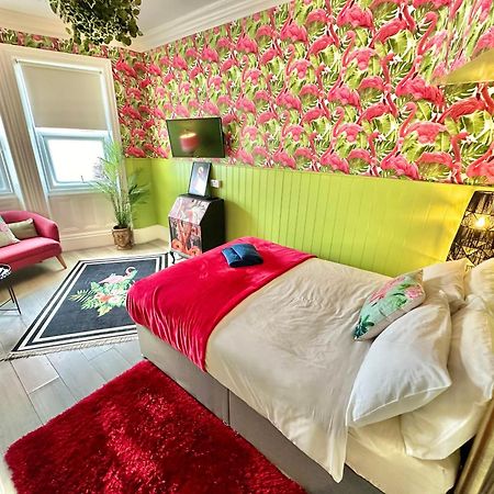 Lemur Lodge - Boutique Apartments - Short Stroll To The Beach Bournemouth Esterno foto