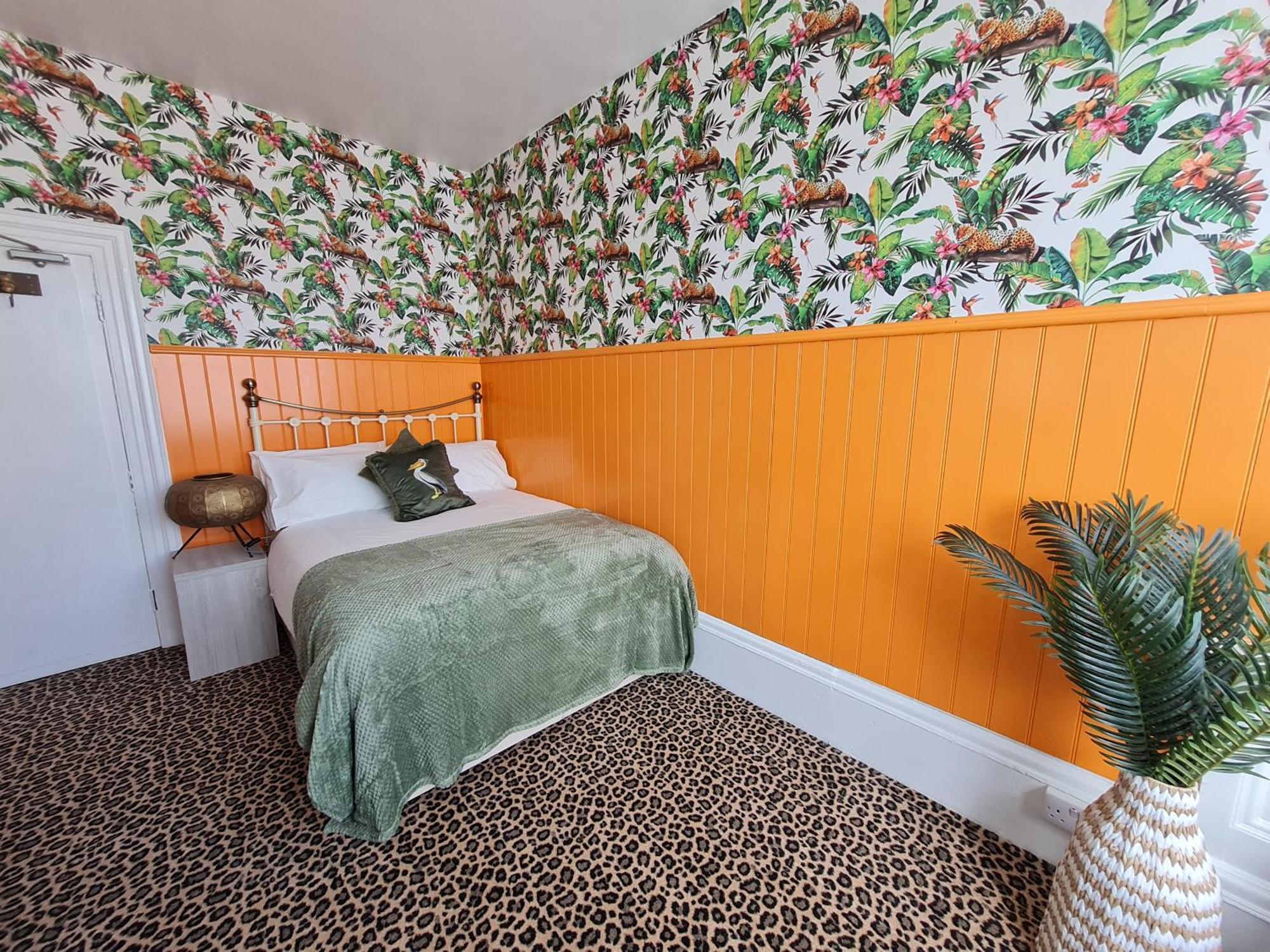 Lemur Lodge - Boutique Apartments - Short Stroll To The Beach Bournemouth Esterno foto