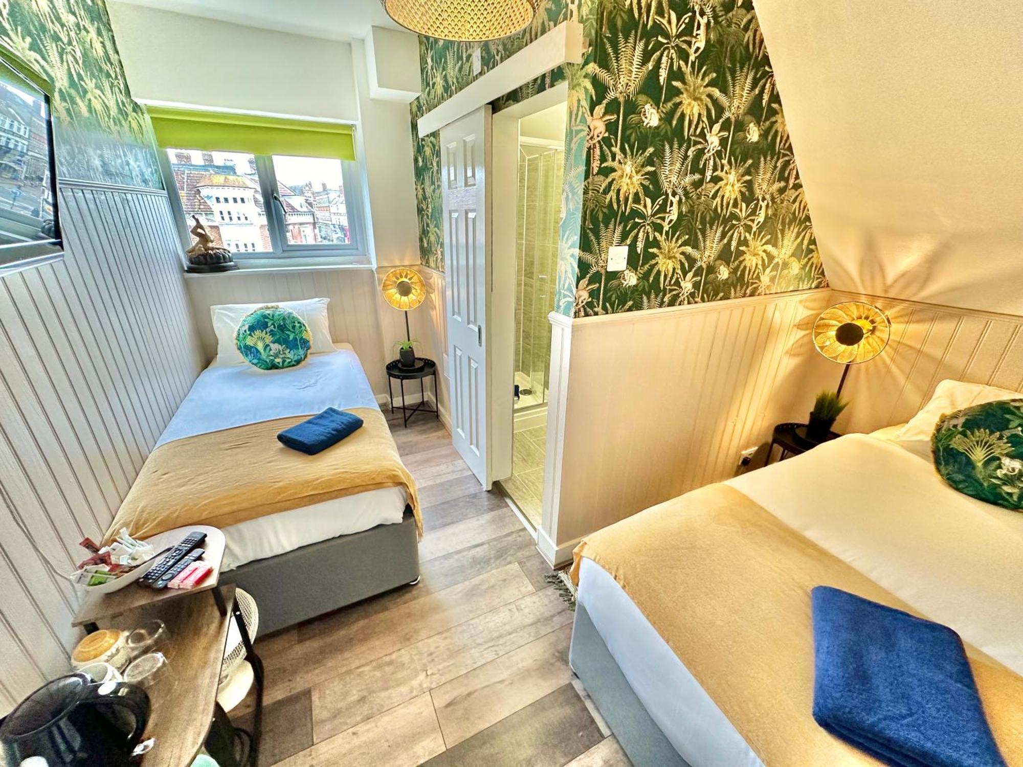 Lemur Lodge - Boutique Apartments - Short Stroll To The Beach Bournemouth Esterno foto