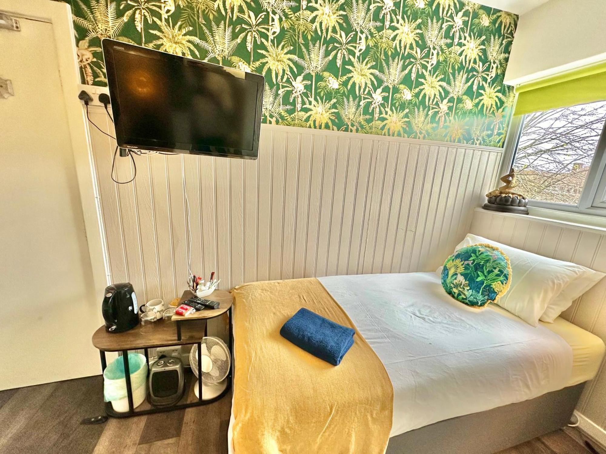 Lemur Lodge - Boutique Apartments - Short Stroll To The Beach Bournemouth Esterno foto