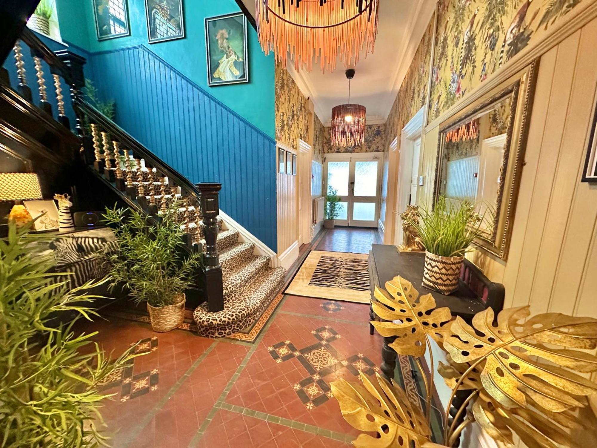 Lemur Lodge - Boutique Apartments - Short Stroll To The Beach Bournemouth Esterno foto