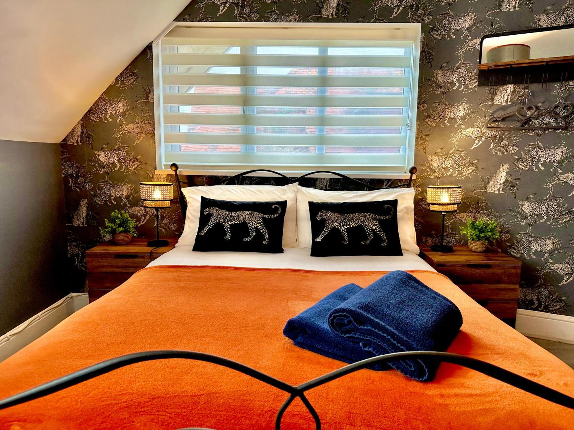 Lemur Lodge - Boutique Apartments - Short Stroll To The Beach Bournemouth Esterno foto