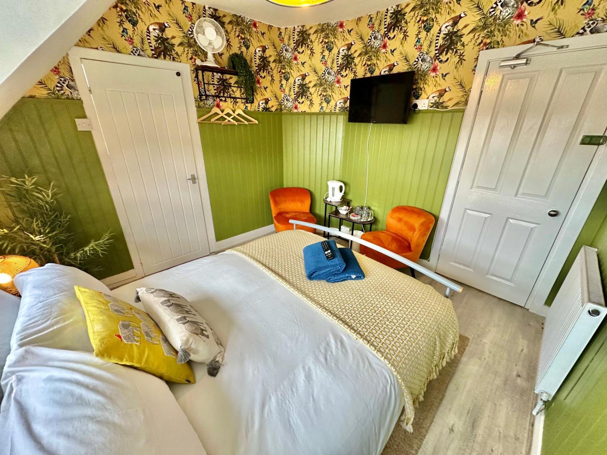 Lemur Lodge - Boutique Apartments - Short Stroll To The Beach Bournemouth Esterno foto