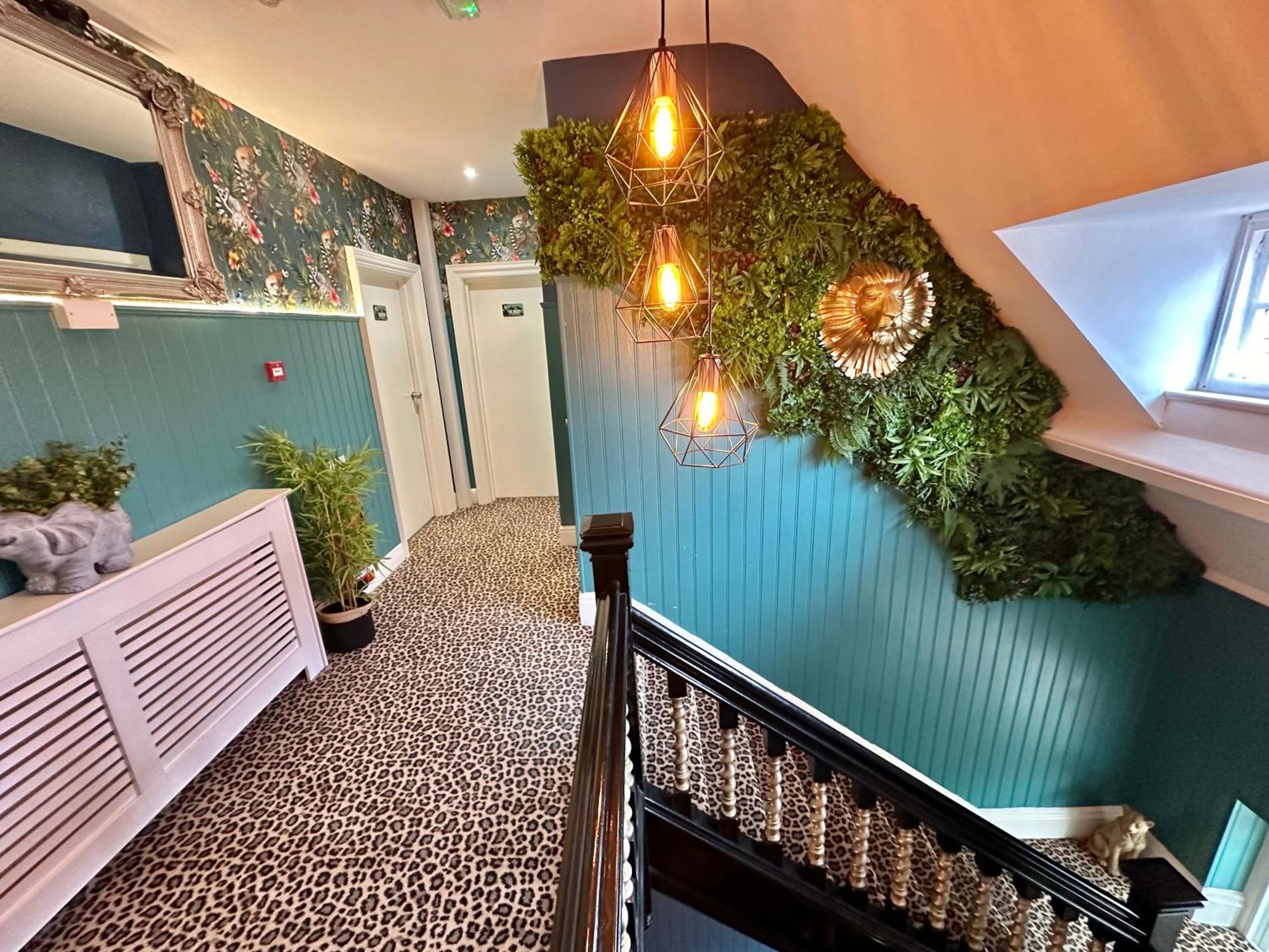 Lemur Lodge - Boutique Apartments - Short Stroll To The Beach Bournemouth Esterno foto