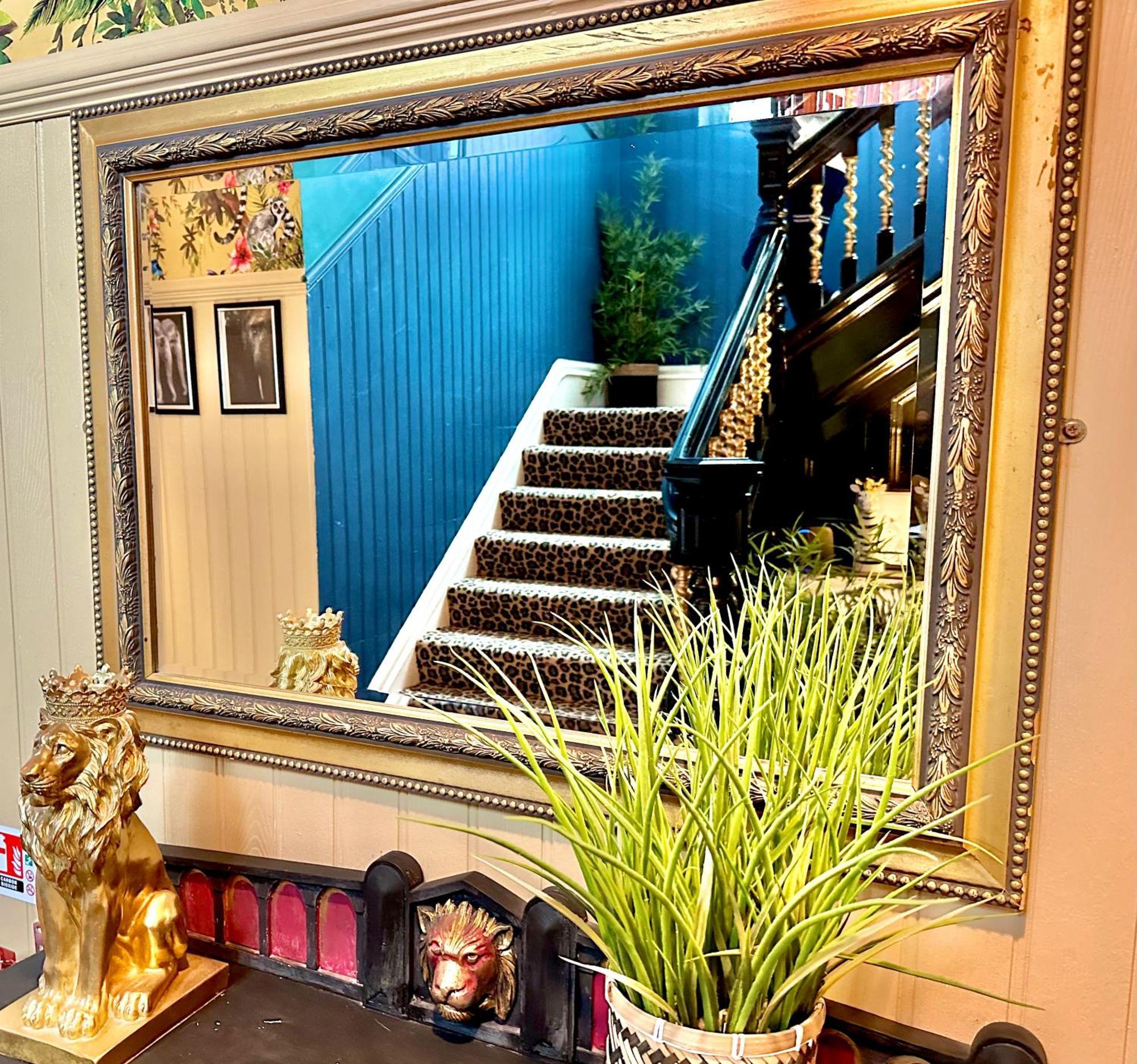 Lemur Lodge - Boutique Apartments - Short Stroll To The Beach Bournemouth Esterno foto